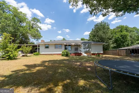 4605 Doss Cir, Powder Springs, GA 30127