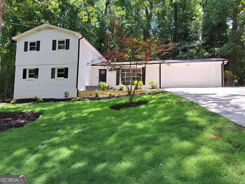 5512 Four Winds Dr SW, Lilburn, GA 30047