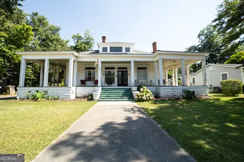 29 Merritt St, Hawkinsville, GA 31036