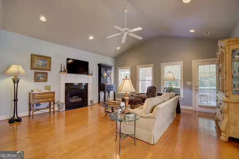 6 Pear St, Rome, GA 30161 photo 8