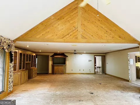 Living - 2811 N Highway 441, Dublin, GA 31021 photo 2 of 2