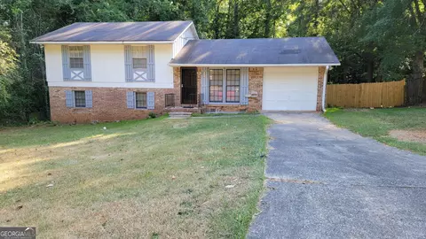 8668 W Bourne Dr, Jonesboro, GA 30238