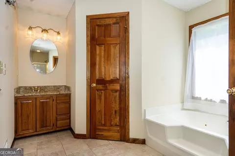 208 Junewood Dr, Lagrange, GA 30241 photo 13