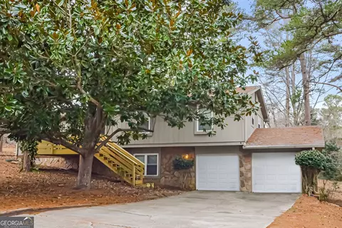 6226 Field Glen Rd, Stone Mountain, GA 30087