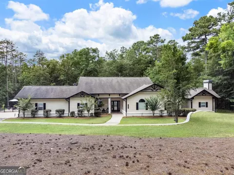 1201 Granite Cove Dr, Greensboro, GA 30642