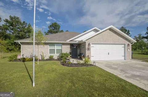 155 Galloway Dr, Folkston, GA 31537