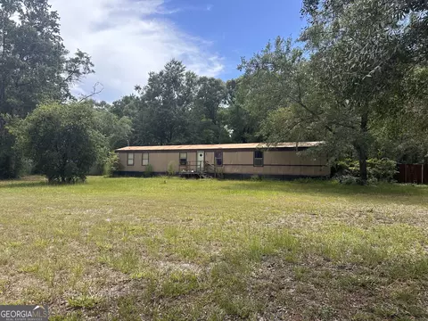 97 Tenth Ave, Saint George, GA 31562