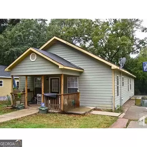 415 N 8th St, Griffin, GA 30223