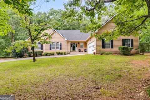 100 Coral Dr, Whitesburg, GA 30185