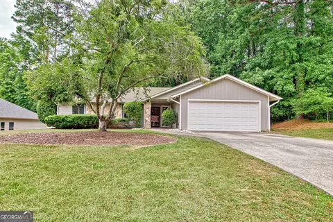 100 Glendale Dr, Peachtree City, GA 30269