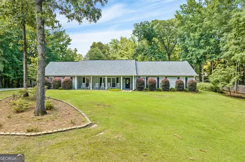 105 Plymouth Dr, Lagrange, GA 30240