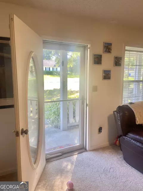 112 Camelot Dr, Dublin, GA 31021 photo 3