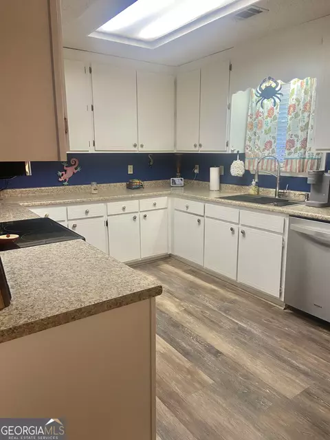 112 Camelot Dr, Dublin, GA 31021 photo 7