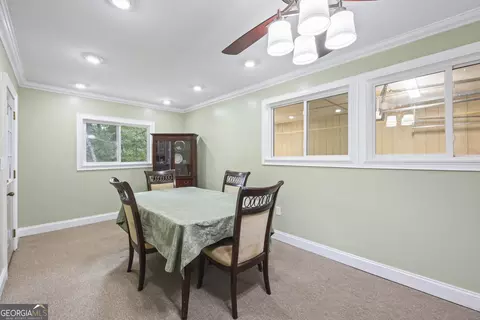Dining - 241 Brady St, Toccoa, GA 30577 photo 2 of 3