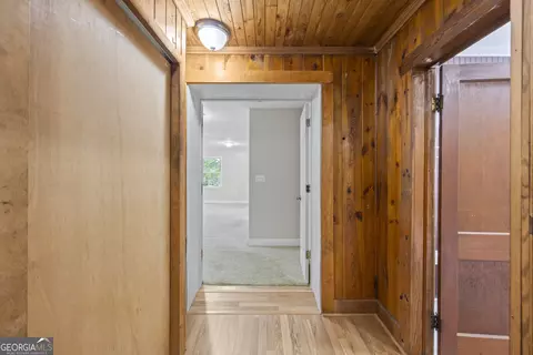 Entry Way - 241 Brady St, Toccoa, GA 30577 photo 5 of 6