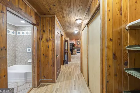 Entry Way - 241 Brady St, Toccoa, GA 30577 photo 3 of 6