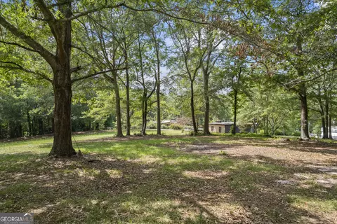Exterior - 241 Brady St, Toccoa, GA 30577 photo 4 of 13