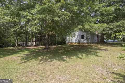 Exterior - 241 Brady St, Toccoa, GA 30577 photo 3 of 13