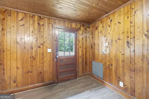 Entry Way - 241 Brady St, Toccoa, GA 30577 photo 6 of 6