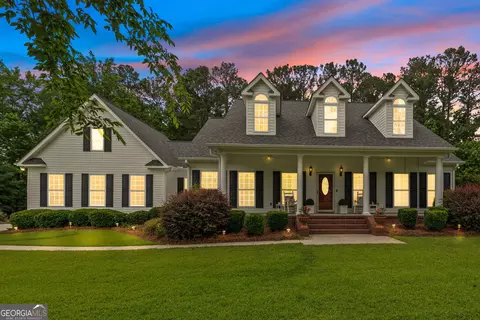 262 Lake Meriwether Rd, Woodbury, GA 30293