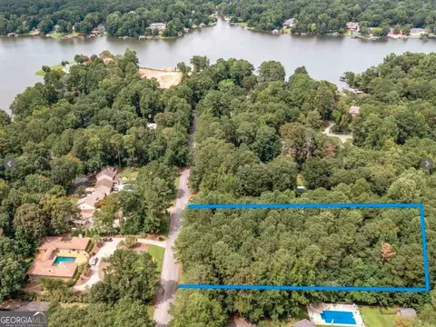 8946 Emerald Ct, Jonesboro, GA 30236