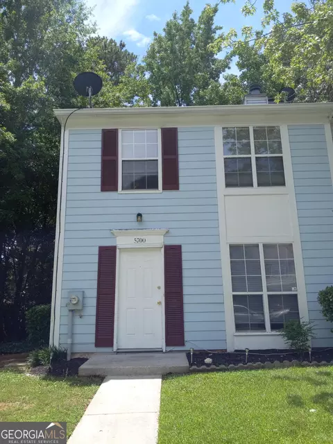 5700 Wells Cir, Stone Mountain, GA 30087