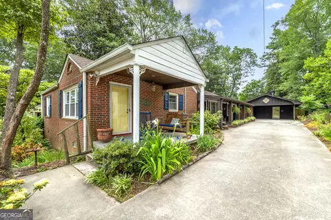 819 Dennis Dr, Forest Park, GA 30297