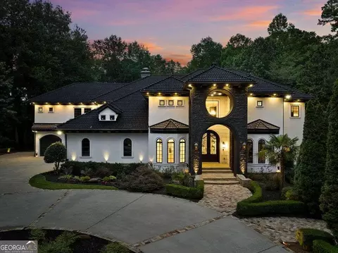 7855 Saddle Ridge Dr, Atlanta, GA 30350