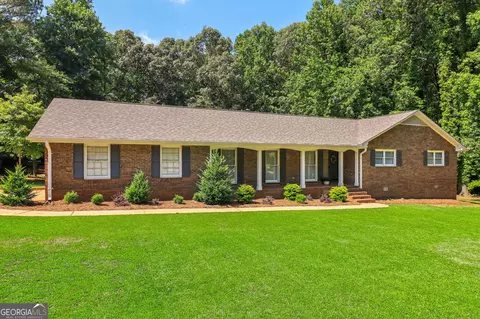 230 Roxboro Ct, Fayetteville, GA 30215
