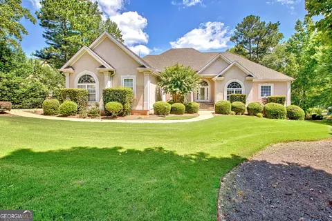 70 Springwater Shrs, Newnan, GA 30265