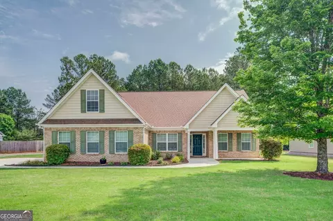 918 Golden Meadows Ln, Loganville, GA 30052