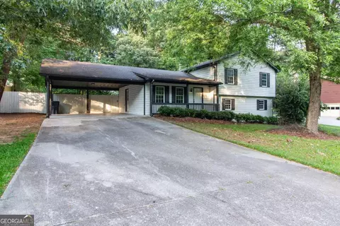 2625 Suncrest Dr, Buford, GA 30519