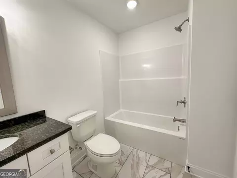 Bath - 1332 Mooty Bridge Rd, Lagrange, GA 30240 photo 5 of 5