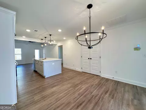 Dining - 1336 Mooty Bridge Rd, Lagrange, GA 30240 photo 1 of 1