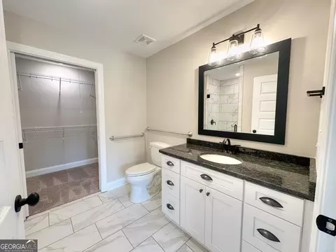 Bath - 1344 Mooty Bridge Rd, Lagrange, GA 30240 photo 1 of 4