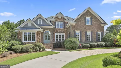 235 Maple Shade Dr, Tyrone, GA 30290