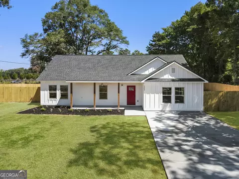 1566 Mcintosh Rd, Douglasville, GA 30134