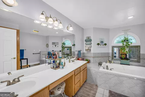 Bath - 255 River Swing Rd, Cornelia, GA 30531 photo 1 of 8