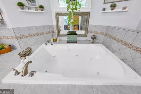 Bath - 255 River Swing Rd, Cornelia, GA 30531 photo 4 of 8