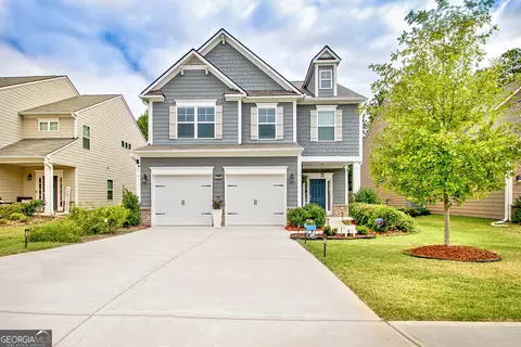 1055 Shadow Glen Dr, Fairburn, GA 30213