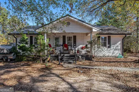 5495 Lance Ct, Loganville, GA 30052