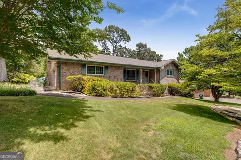 5153 Maggie Dr, Stone Mountain, GA 30087