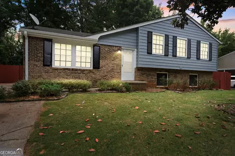 6876 Maddox Rd, Morrow, GA 30260