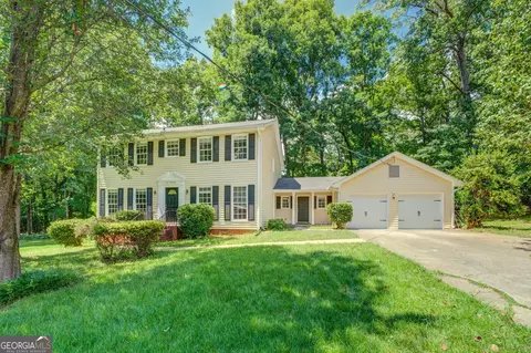 2000 Tudor Castle Cir, Decatur, GA 30035