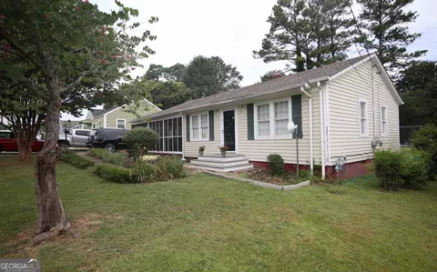 61 E Rountree Rd, Toccoa, GA 30577 photo 2