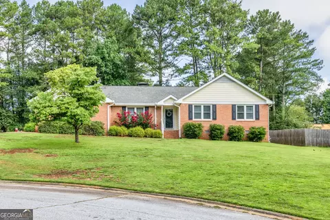 2935 Blankenship Loop SW, Lilburn, GA 30047