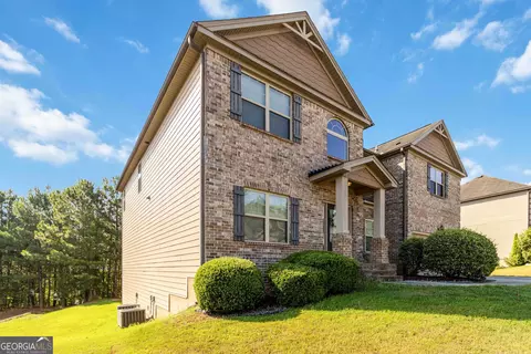 4253 Caveat Ct, Fairburn, GA 30213 photo 2