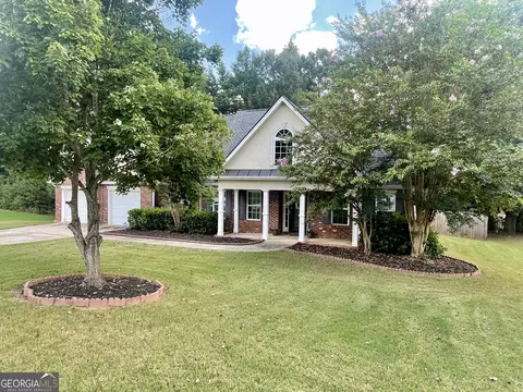 111 Blue Smoke Trl, Hampton, GA 30228