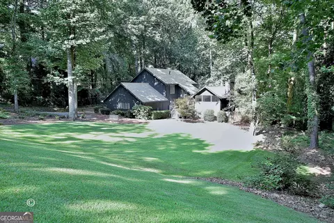 719 Camellia Dr, Lagrange, GA 30240 photo 2