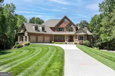 234 Shores Dr, Hayesville, NC 28904